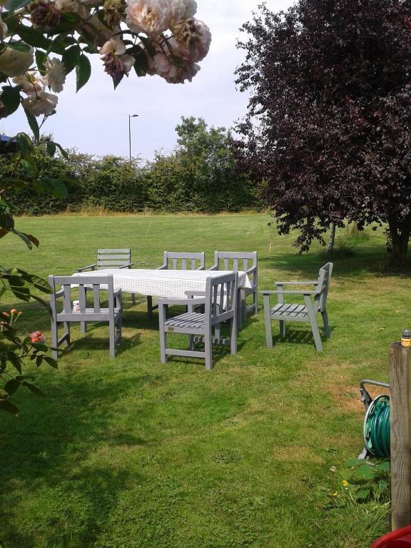 ويندسور Manor Cottage Bed And Breakfast المظهر الخارجي الصورة