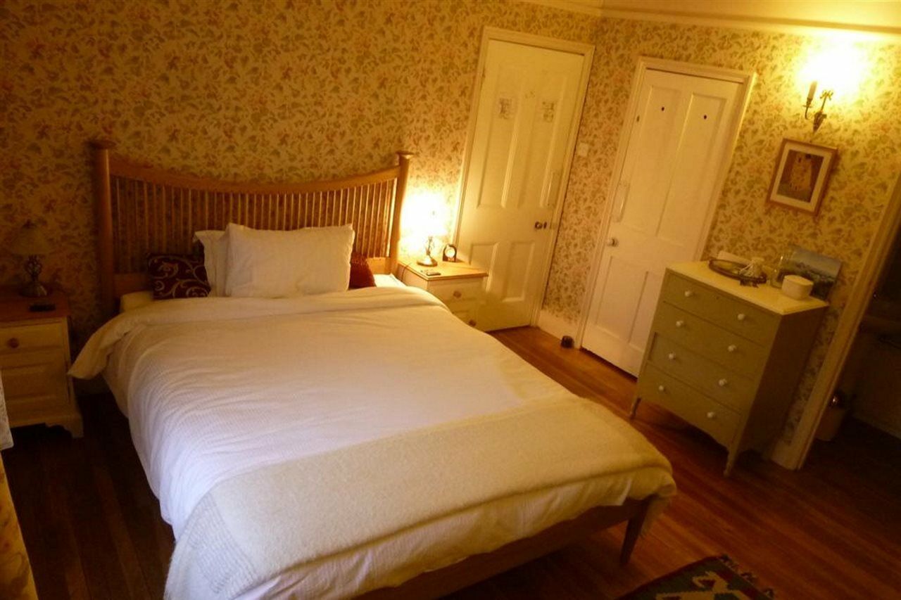 ويندسور Manor Cottage Bed And Breakfast المظهر الخارجي الصورة